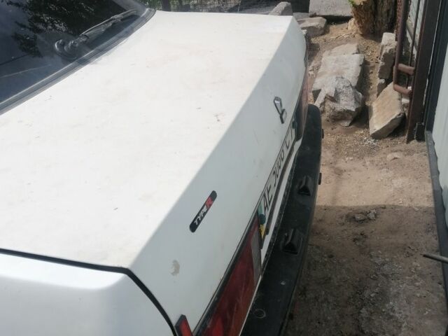 Белый Мазда 323, объемом двигателя 0 л и пробегом 2 тыс. км за 1192 $, фото 3 на Automoto.ua