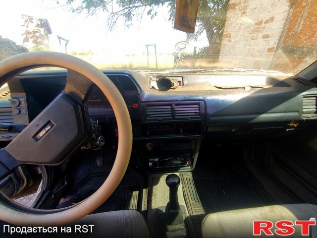 Білий Мазда 323, об'ємом двигуна 1.3 л та пробігом 380 тис. км за 720 $, фото 3 на Automoto.ua