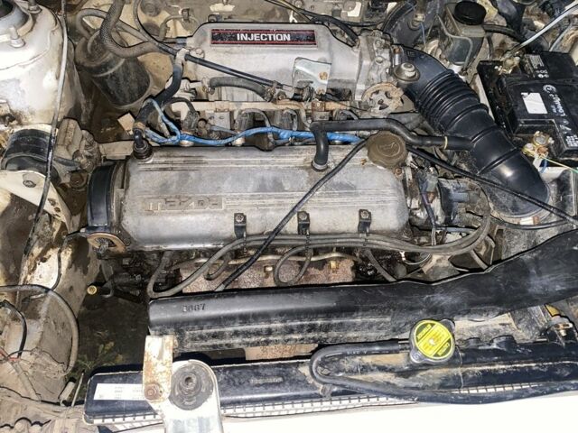 Белый Мазда 323, объемом двигателя 1.6 л и пробегом 999 тыс. км за 1000 $, фото 6 на Automoto.ua