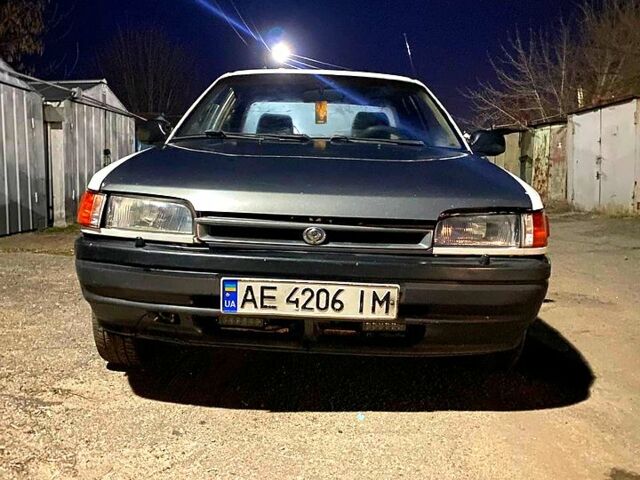 Білий Мазда 323, об'ємом двигуна 1.6 л та пробігом 0 тис. км за 550 $, фото 1 на Automoto.ua