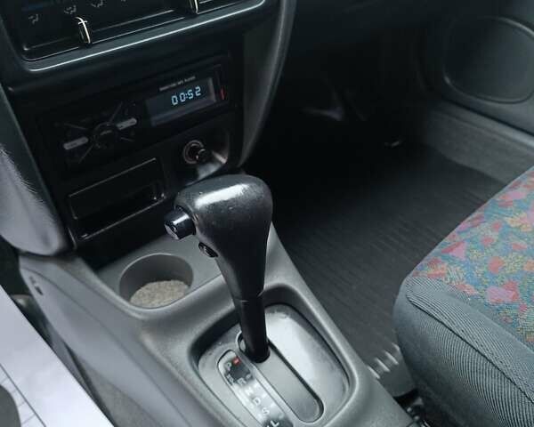 Белый Мазда 323, объемом двигателя 1.5 л и пробегом 420 тыс. км за 2750 $, фото 23 на Automoto.ua