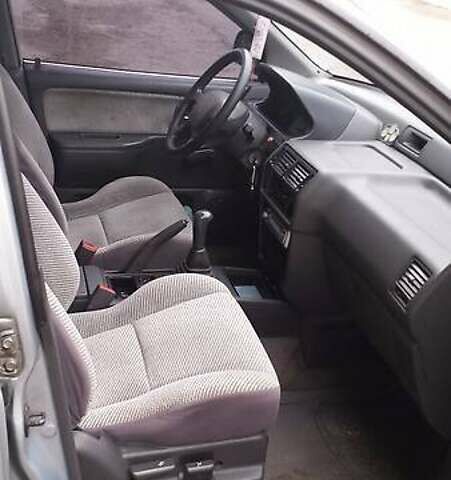 Бежевый Мазда 323, объемом двигателя 2 л и пробегом 210 тыс. км за 2550 $, фото 13 на Automoto.ua