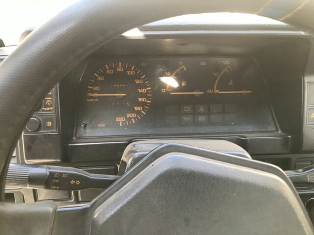 Бежевый Мазда 323, объемом двигателя 0 л и пробегом 280 тыс. км за 479 $, фото 5 на Automoto.ua