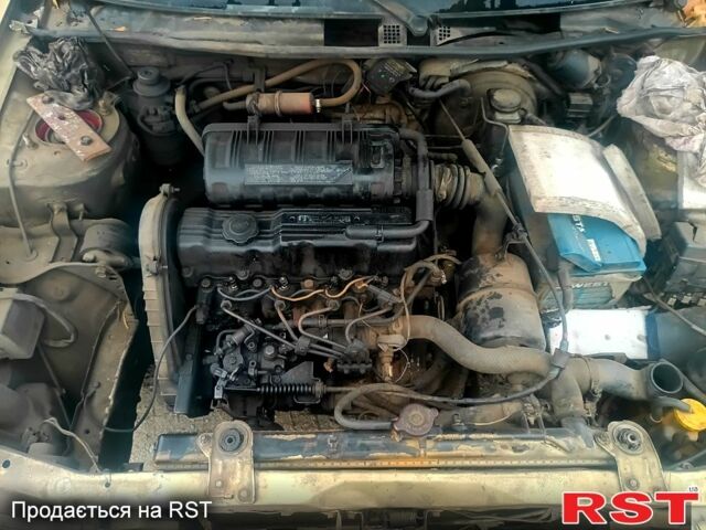 Бежевий Мазда 323, об'ємом двигуна 1.5 л та пробігом 500 тис. км за 740 $, фото 5 на Automoto.ua