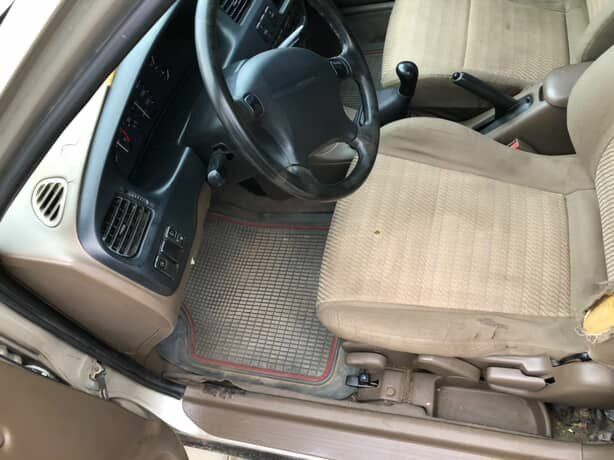 Бежевый Мазда 323, объемом двигателя 1.8 л и пробегом 360 тыс. км за 1000 $, фото 15 на Automoto.ua