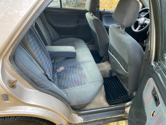 Бежевий Мазда 323, об'ємом двигуна 1.6 л та пробігом 400 тис. км за 899 $, фото 18 на Automoto.ua