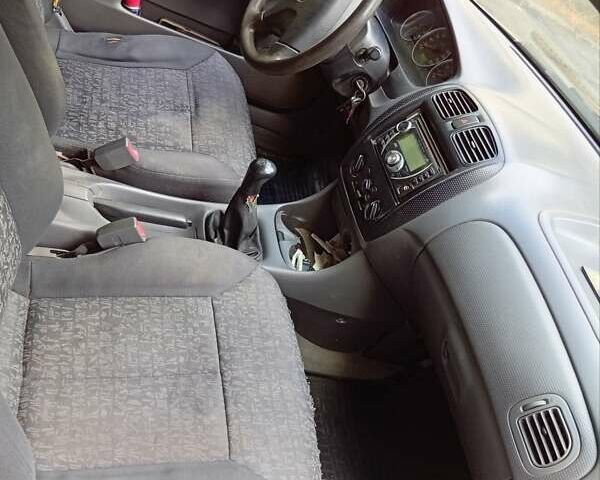 Бежевый Мазда 323, объемом двигателя 1.6 л и пробегом 306 тыс. км за 3000 $, фото 7 на Automoto.ua