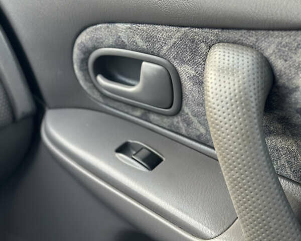 Бежевый Мазда 323, объемом двигателя 1.84 л и пробегом 512 тыс. км за 2029 $, фото 8 на Automoto.ua