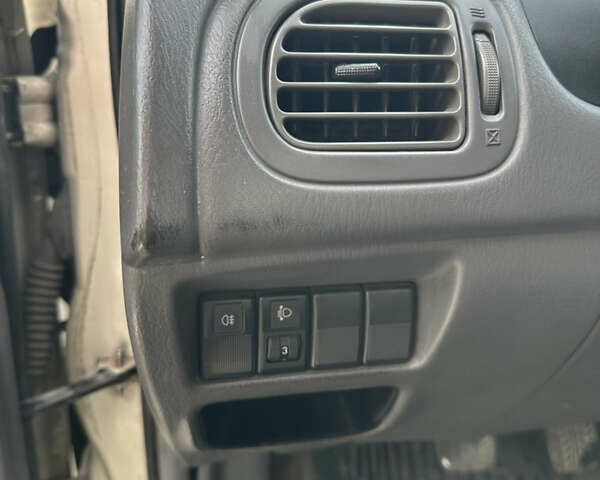 Бежевый Мазда 323, объемом двигателя 1.84 л и пробегом 512 тыс. км за 2029 $, фото 17 на Automoto.ua