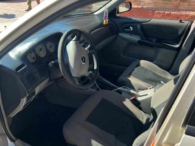 Бежевий Мазда 323, об'ємом двигуна 1.6 л та пробігом 200 тис. км за 2500 $, фото 3 на Automoto.ua