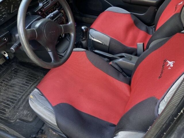 Чорний Мазда 323, об'ємом двигуна 1.9 л та пробігом 257 тис. км за 883 $, фото 4 на Automoto.ua