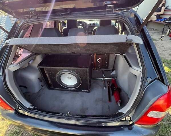 Черный Мазда 323, объемом двигателя 1.6 л и пробегом 250 тыс. км за 2500 $, фото 11 на Automoto.ua