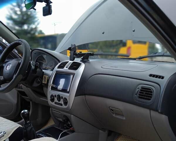 Черный Мазда 323, объемом двигателя 1.6 л и пробегом 305 тыс. км за 3800 $, фото 59 на Automoto.ua