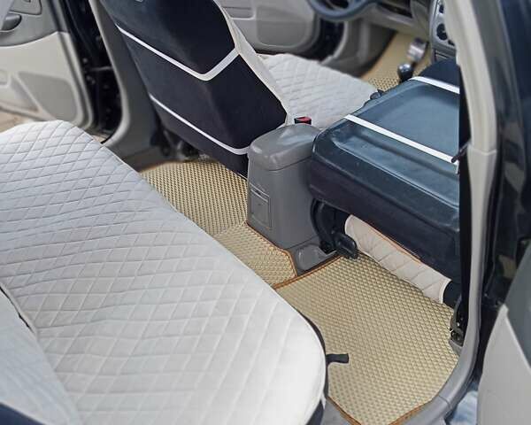 Черный Мазда 323, объемом двигателя 1.6 л и пробегом 305 тыс. км за 3800 $, фото 18 на Automoto.ua