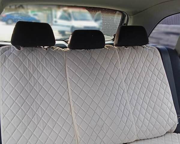 Черный Мазда 323, объемом двигателя 1.6 л и пробегом 305 тыс. км за 3800 $, фото 16 на Automoto.ua