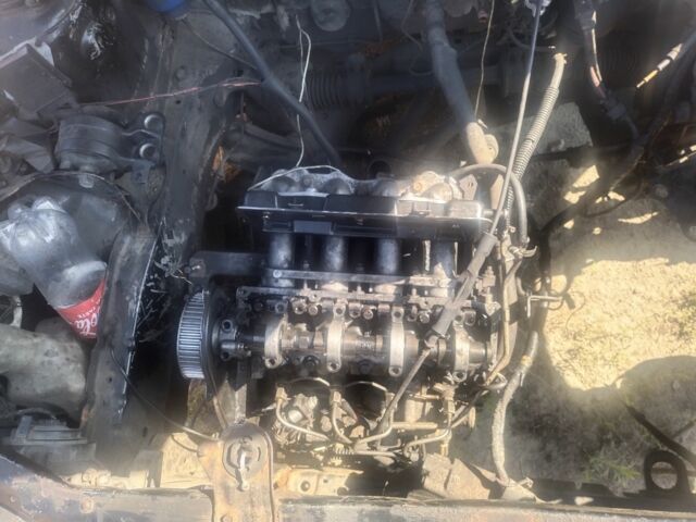 Чорний Мазда 323, об'ємом двигуна 0 л та пробігом 300 тис. км за 350 $, фото 4 на Automoto.ua