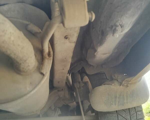 Черный Мазда 323, объемом двигателя 1.49 л и пробегом 319 тыс. км за 2400 $, фото 12 на Automoto.ua