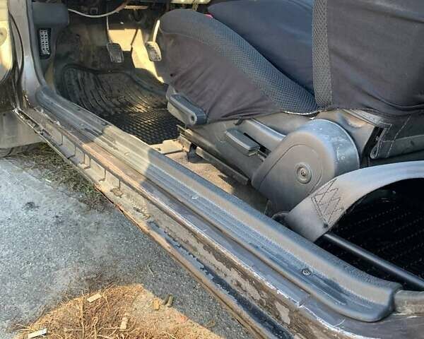 Коричневый Мазда 323, объемом двигателя 1.3 л и пробегом 475 тыс. км за 1300 $, фото 5 на Automoto.ua