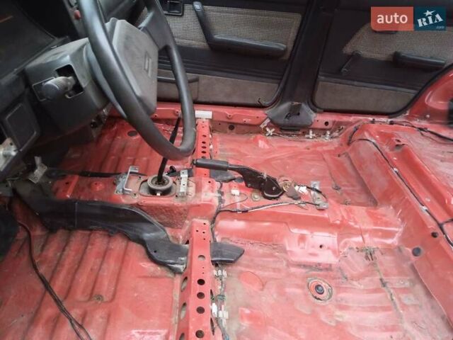 Червоний Мазда 323, об'ємом двигуна 1.3 л та пробігом 250 тис. км за 950 $, фото 20 на Automoto.ua