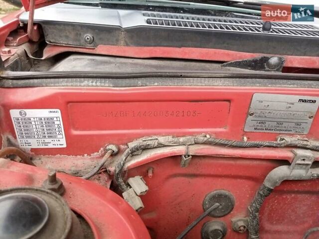 Червоний Мазда 323, об'ємом двигуна 1.3 л та пробігом 250 тис. км за 950 $, фото 15 на Automoto.ua