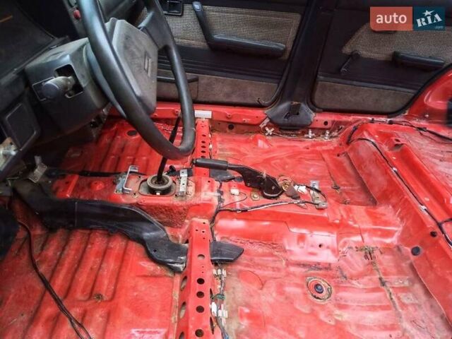 Красный Мазда 323, объемом двигателя 1.3 л и пробегом 250 тыс. км за 1200 $, фото 21 на Automoto.ua