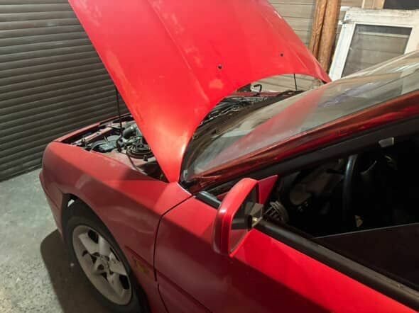 Красный Мазда 323, объемом двигателя 1.8 л и пробегом 150 тыс. км за 750 $, фото 3 на Automoto.ua