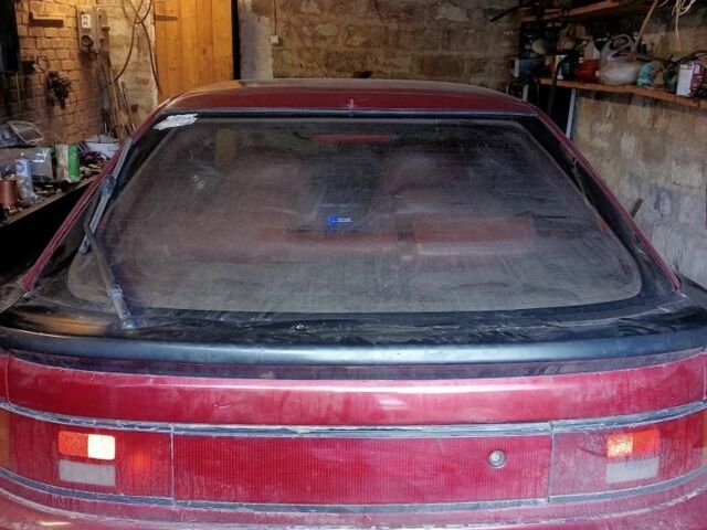 Красный Мазда 323, объемом двигателя 1.6 л и пробегом 400 тыс. км за 1500 $, фото 4 на Automoto.ua