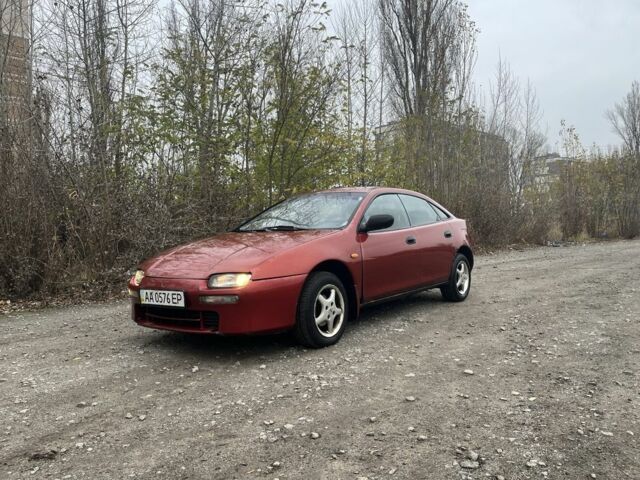 Красный Мазда 323, объемом двигателя 1.5 л и пробегом 323 тыс. км за 1100 $, фото 5 на Automoto.ua