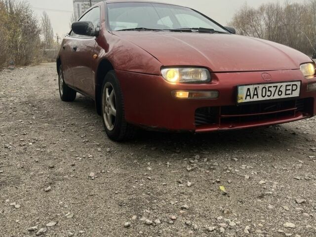 Красный Мазда 323, объемом двигателя 1.5 л и пробегом 323 тыс. км за 1100 $, фото 13 на Automoto.ua