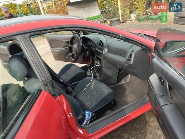 Красный Мазда 323, объемом двигателя 1.5 л и пробегом 258 тыс. км за 1600 $, фото 5 на Automoto.ua