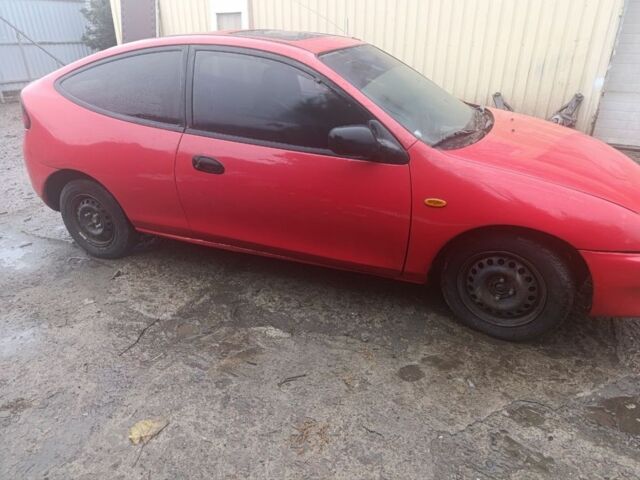 Красный Мазда 323, объемом двигателя 1.5 л и пробегом 320 тыс. км за 2300 $, фото 1 на Automoto.ua