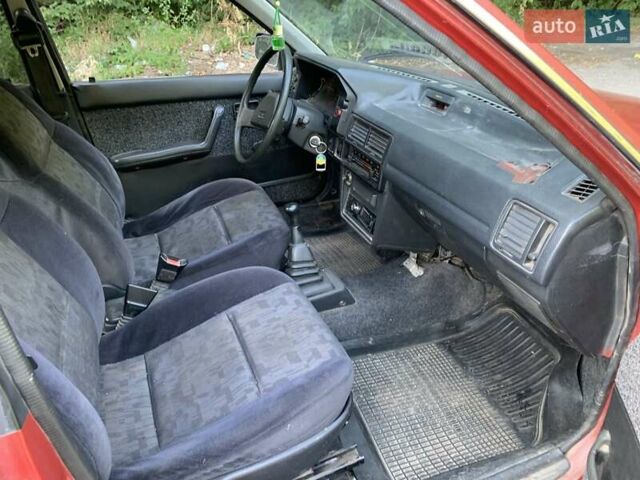 Червоний Мазда 323, об'ємом двигуна 1.3 л та пробігом 450 тис. км за 950 $, фото 13 на Automoto.ua