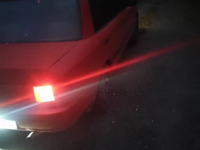 Красный Мазда 323, объемом двигателя 2 л и пробегом 4 тыс. км за 904 $, фото 7 на Automoto.ua