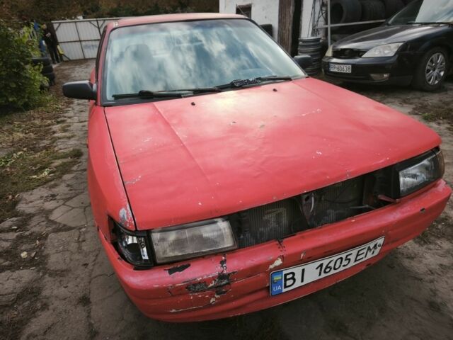Красный Мазда 323, объемом двигателя 1.6 л и пробегом 500 тыс. км за 400 $, фото 2 на Automoto.ua
