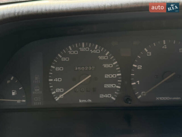 Красный Мазда 323, объемом двигателя 1.6 л и пробегом 350 тыс. км за 1200 $, фото 10 на Automoto.ua