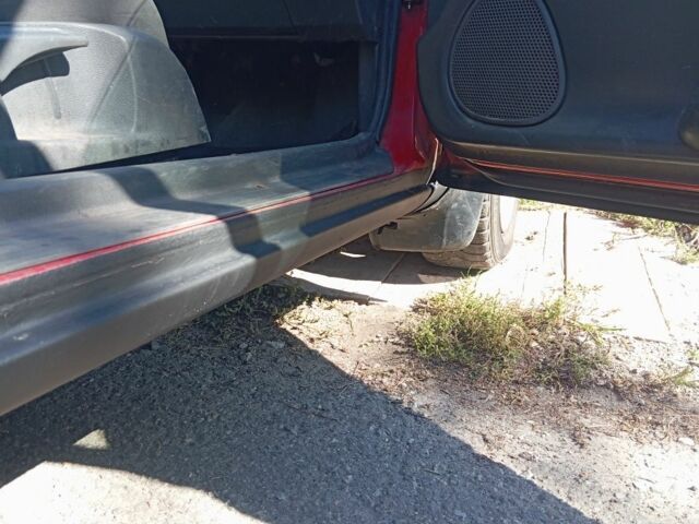 Червоний Мазда 323, об'ємом двигуна 0 л та пробігом 350 тис. км за 1800 $, фото 2 на Automoto.ua