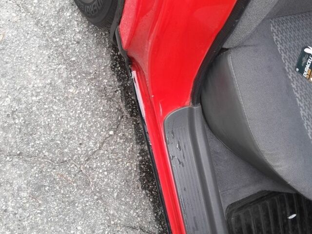 Червоний Мазда 323, об'ємом двигуна 1.5 л та пробігом 290 тис. км за 2800 $, фото 15 на Automoto.ua