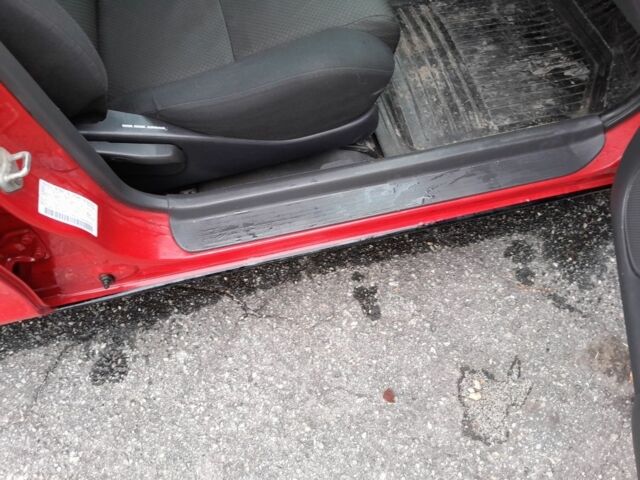 Червоний Мазда 323, об'ємом двигуна 1.5 л та пробігом 290 тис. км за 2800 $, фото 16 на Automoto.ua