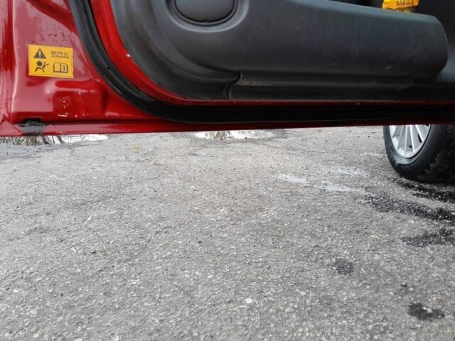 Червоний Мазда 323, об'ємом двигуна 1.5 л та пробігом 290 тис. км за 2800 $, фото 10 на Automoto.ua