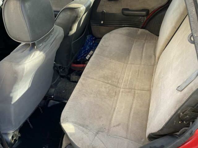 Червоний Мазда 323, об'ємом двигуна 1.5 л та пробігом 280 тис. км за 700 $, фото 7 на Automoto.ua