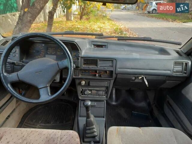 Червоний Мазда 323, об'ємом двигуна 1.5 л та пробігом 225 тис. км за 800 $, фото 8 на Automoto.ua