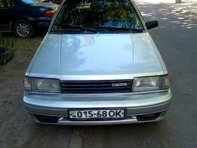 Мазда 323, объемом двигателя 1.3 л и пробегом 300 тыс. км за 1000 $, фото 2 на Automoto.ua