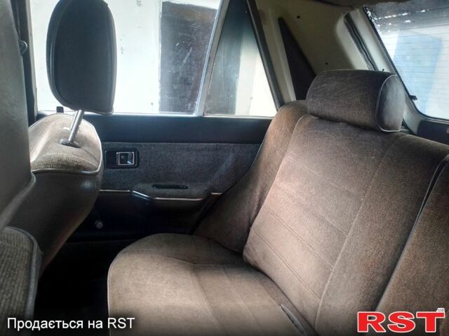 Мазда 323, объемом двигателя 1.7 л и пробегом 250000 тыс. км за 900 $, фото 5 на Automoto.ua