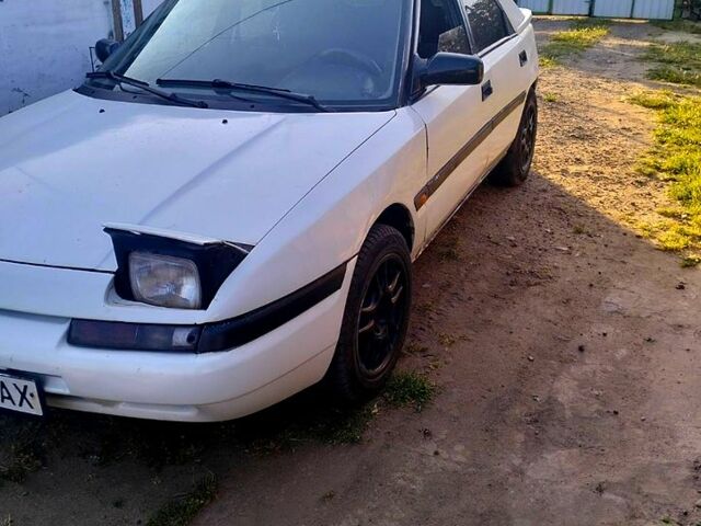 Мазда 323, объемом двигателя 1.6 л и пробегом 0 тыс. км за 900 $, фото 6 на Automoto.ua