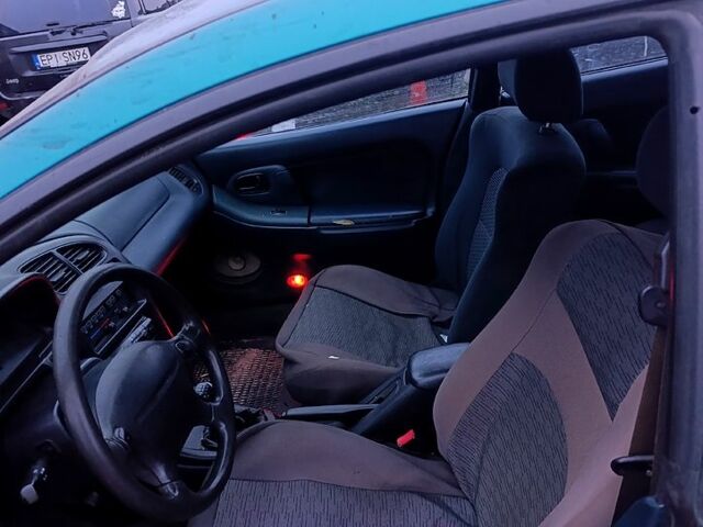 Мазда 323, объемом двигателя 1.5 л и пробегом 300 тыс. км за 699 $, фото 4 на Automoto.ua