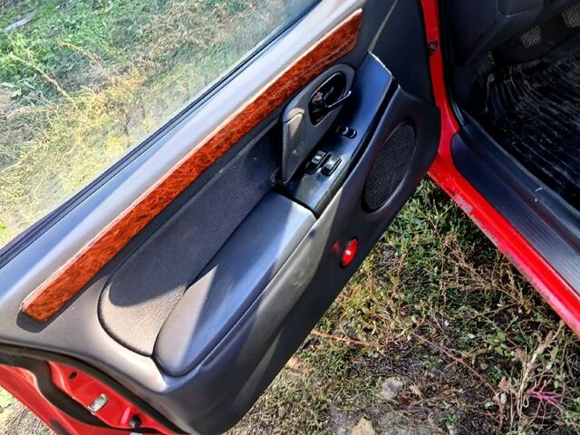 Мазда 323, объемом двигателя 1.6 л и пробегом 0 тыс. км за 1700 $, фото 8 на Automoto.ua