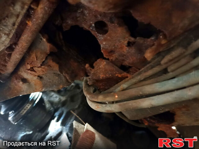 Мазда 323, объемом двигателя 1.6 л и пробегом 50 тыс. км за 500 $, фото 3 на Automoto.ua