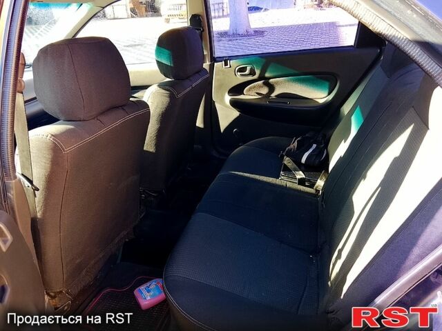 Мазда 323, объемом двигателя 1.6 л и пробегом 80 тыс. км за 1800 $, фото 5 на Automoto.ua