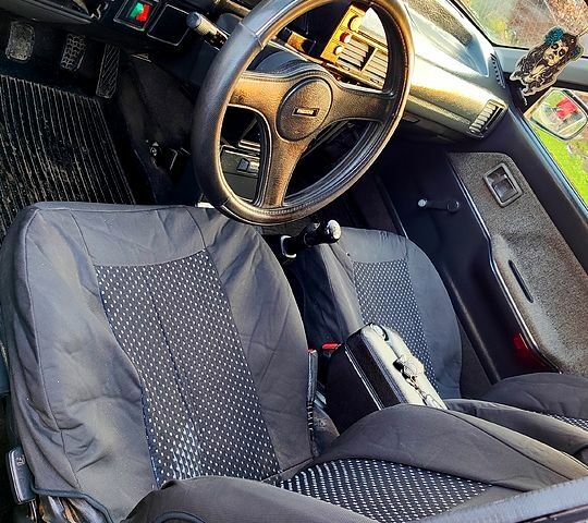 Сірий Мазда 323, об'ємом двигуна 1.3 л та пробігом 454 тис. км за 850 $, фото 4 на Automoto.ua