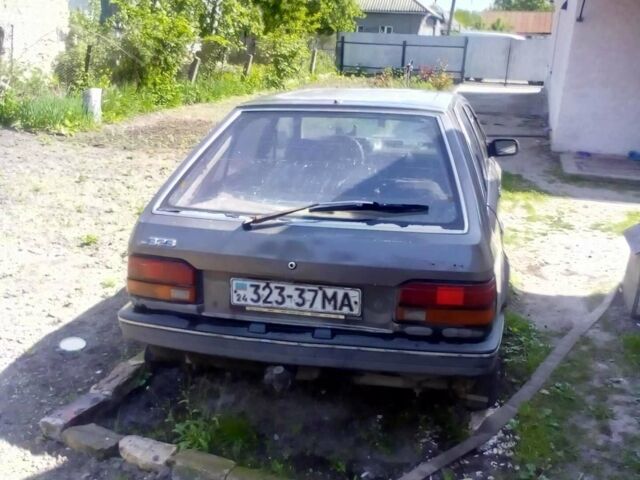 Сірий Мазда 323, об'ємом двигуна 1.5 л та пробігом 800 тис. км за 650 $, фото 2 на Automoto.ua